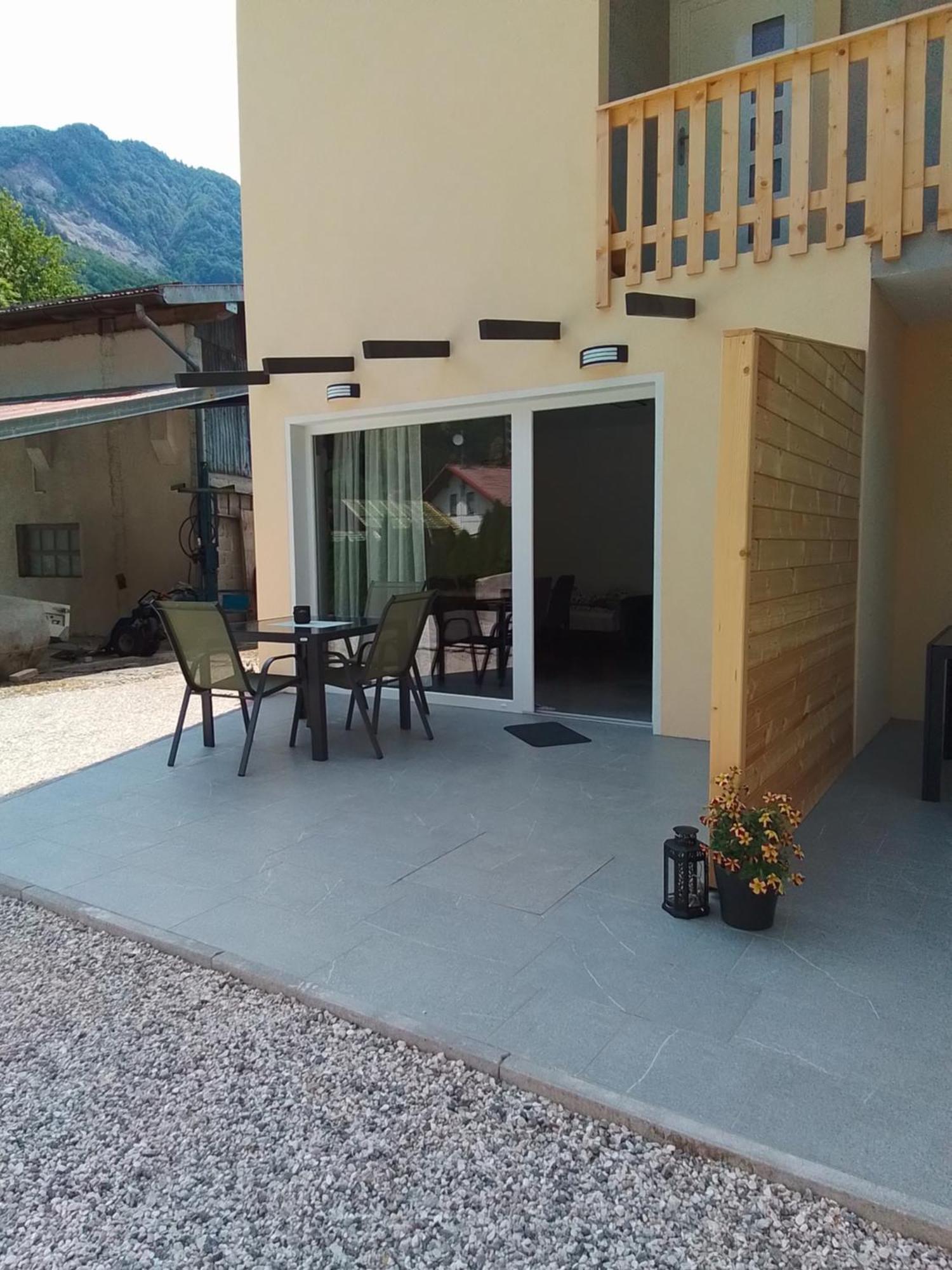 Hisa Za Gradom Kobarid Exterior foto